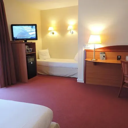 Ibis Styles Centre Gare Hotel 3*